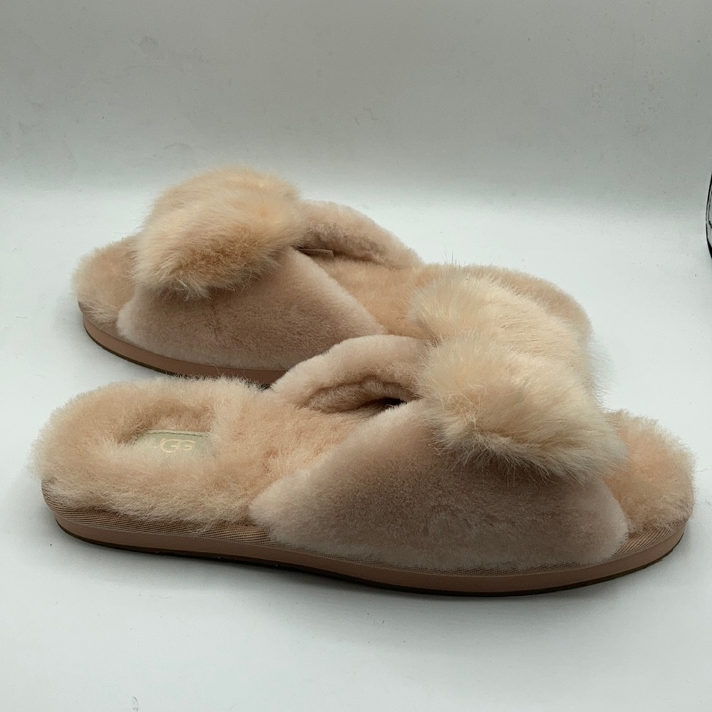 UGG Amberlight Renwood Sheepskin Pink Slipper - Picture 1 of 7